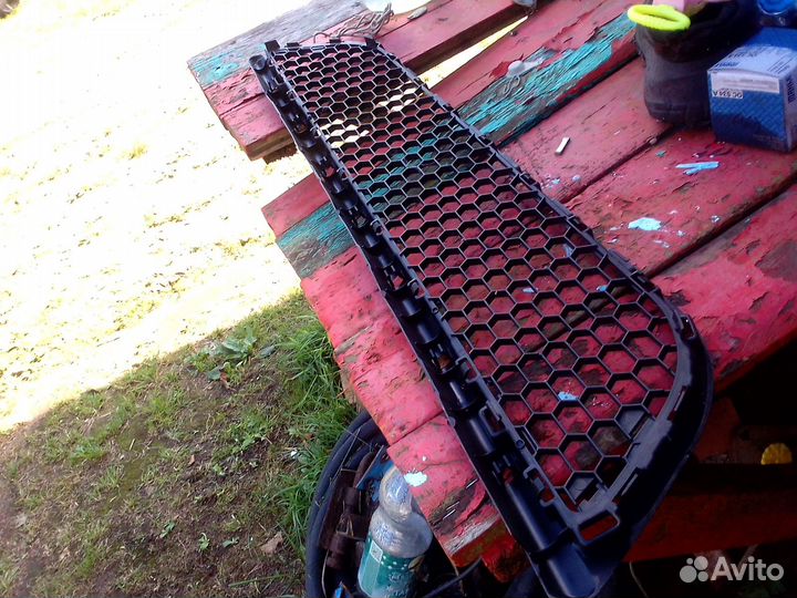 Решетка переднего бампера