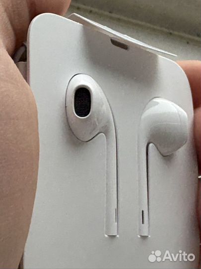 Наушники apple earpods с разъемом lightning