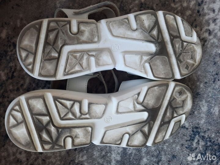 Босоножки женские 39 размер