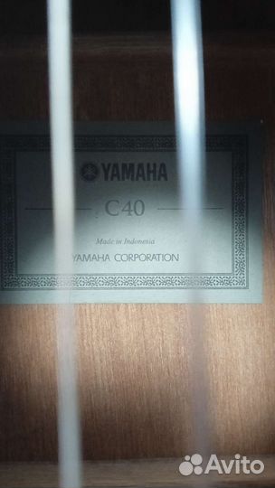 Классическая гитара yamaha c40