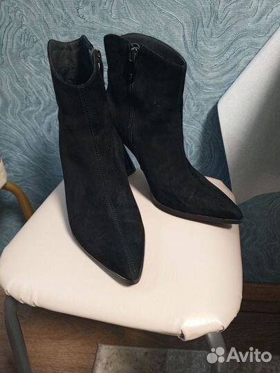 Ботильоны замшевые на каблуке 38