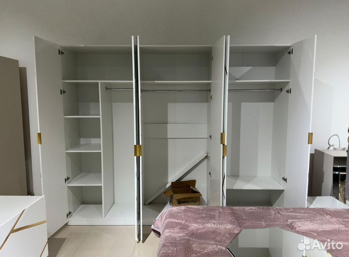 Спальный гарнитур