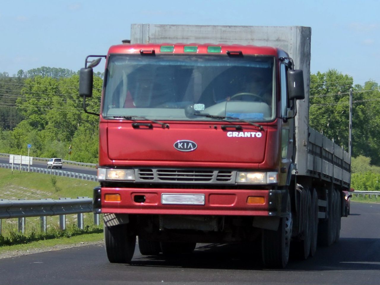 Kia GRANTO