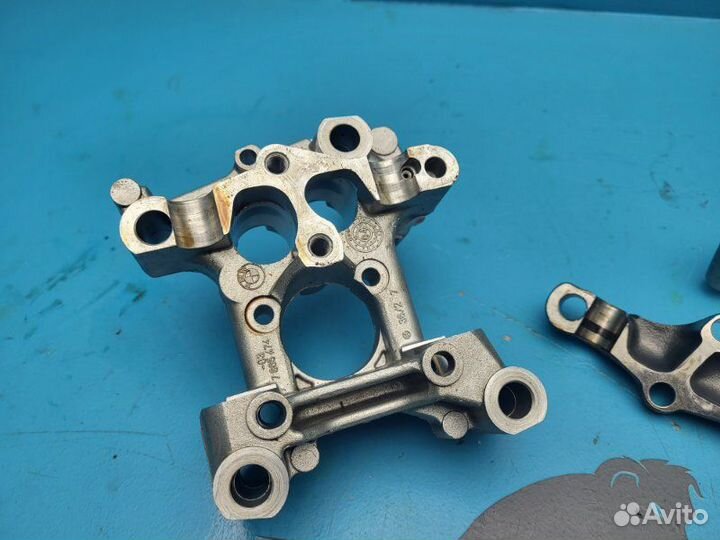 Кронштейн распредвала правый Bmw R1200Gs K25 2007