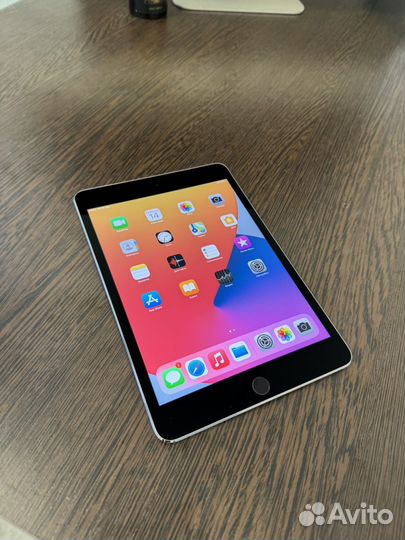 Apple iPad mini 4 16Gb WiFi