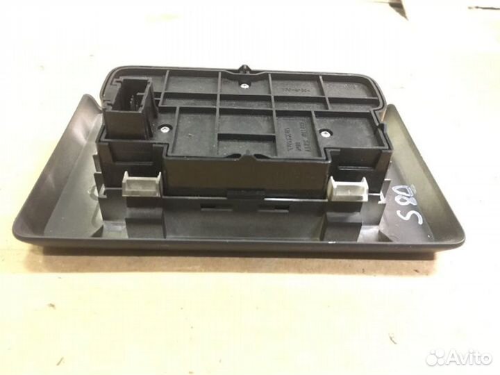 Блок управления магнитолой Volvo S80 06-16г