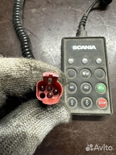Пульт управления пневмоподвеской Scania 1430269