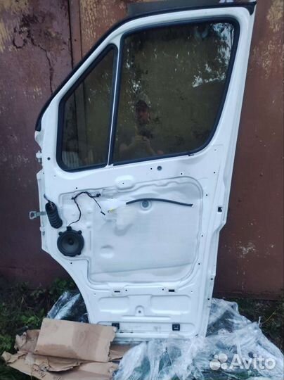 Мерседес спринтер двери