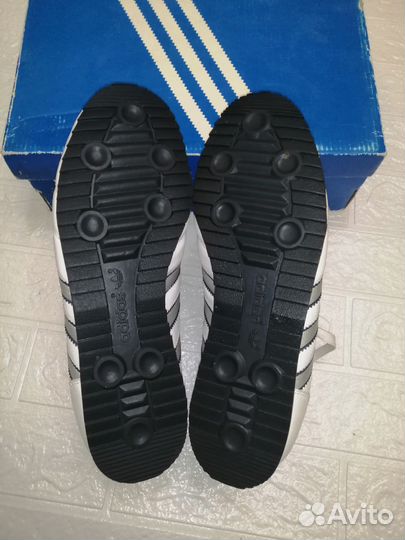 Кроссовки Adidas