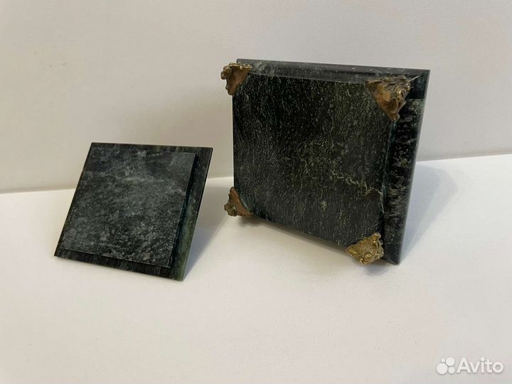 Сувенирные статуэтки и шкатулка из камня, Египет