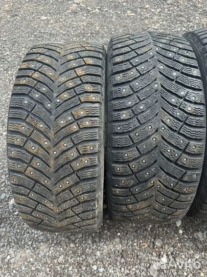 Michelin X-Ice North 4 225/55 R17