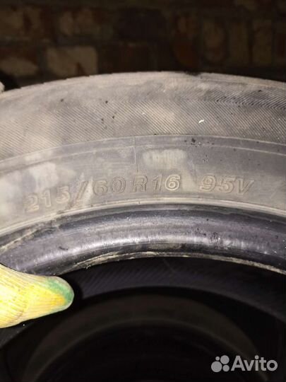 Yokohama BluEarth E70 215/60 R16