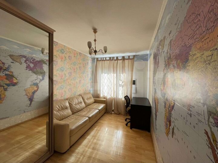 3-к. квартира, 82 м², 1/8 эт.