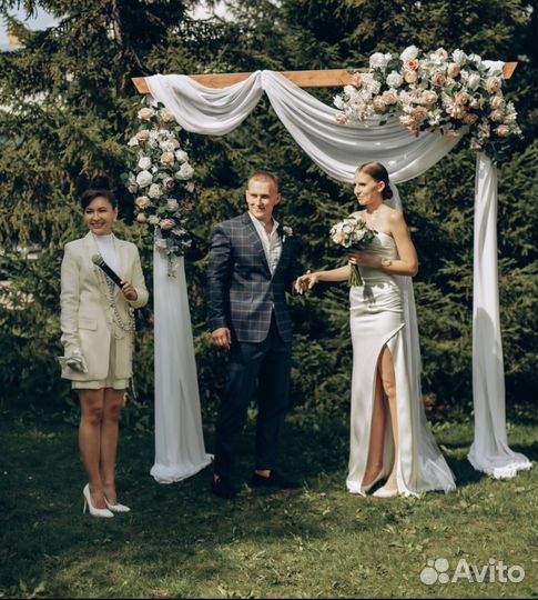 Ведущая (тамада) +Dj(муз. оборуд.)