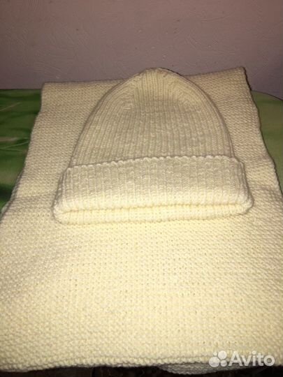 Комплект шапка и шарф ручной вязки