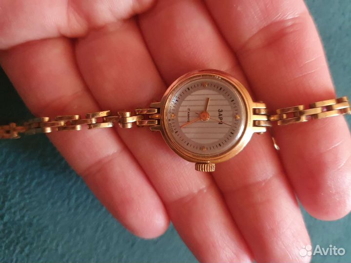 Часы женские Заря СССР, исправны
