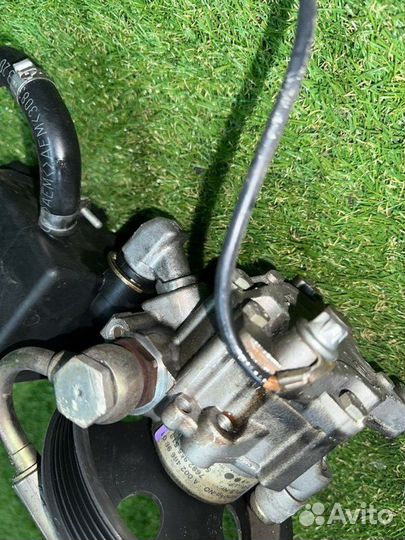Насос гидроусилителя руля Mercedes Clk W209