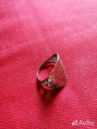 Серебряное кольцо женское