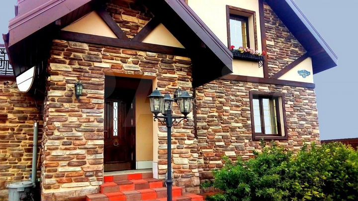 Дом 178 м² на участке 20 сот.