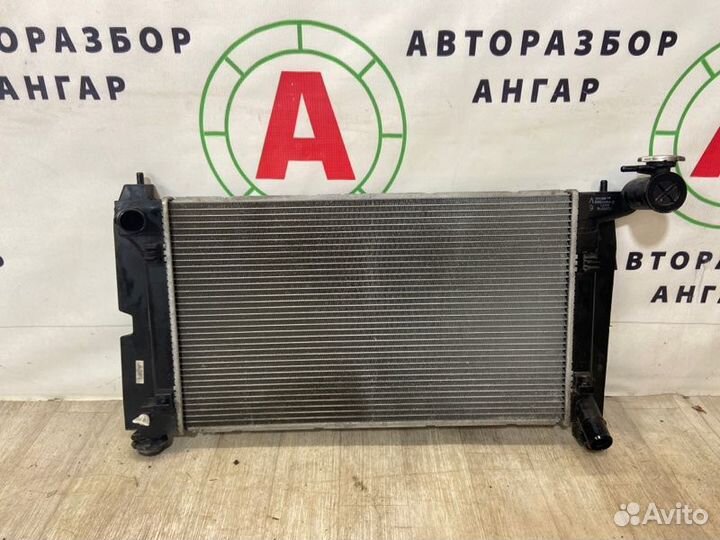 Радиатор охлаждения двигателя Toyota Avensis T25