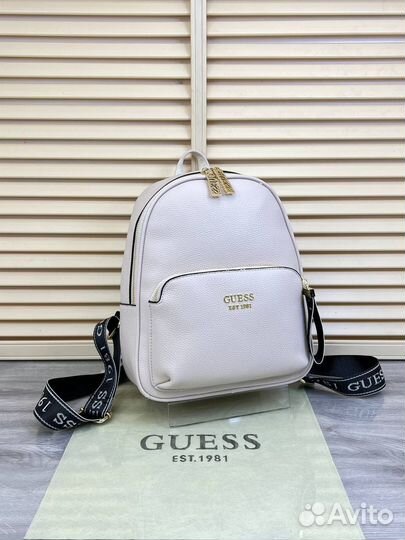 Рюкзак женский Guess