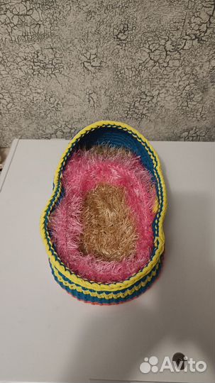 Вязаная люлька для куклы