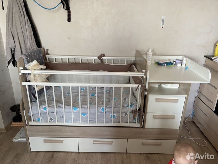 Кроватка трансформер с маятником