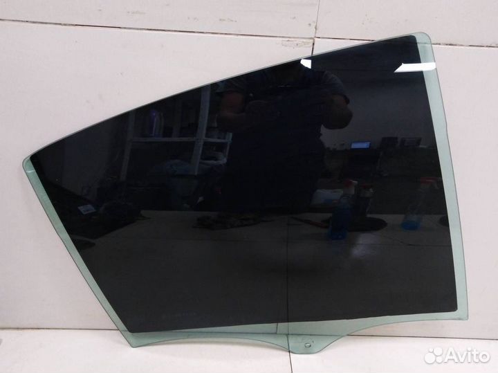 Стекло двери задней правой Renault Laguna 2 2001-2