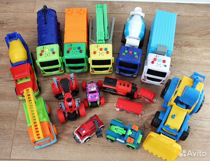 Игрушки машинки пакетом