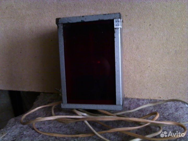 Фонарь красный