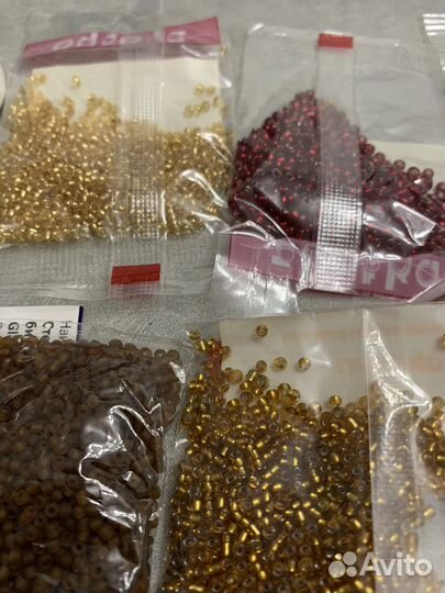 Бисер и пайетки