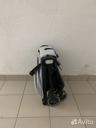 Коляска прогулочная Chicco