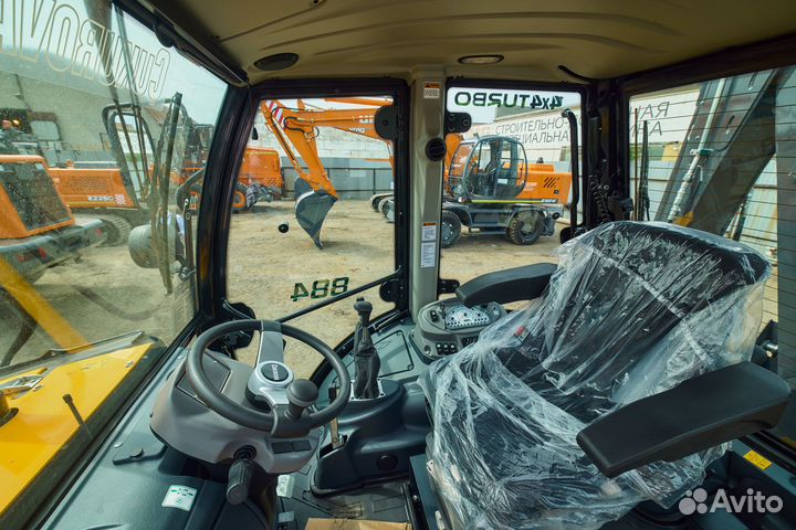 Экскаватор-погрузчик Cukurova 884, 2023