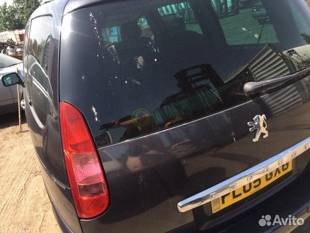 Разбор на запчасти Peugeot 807