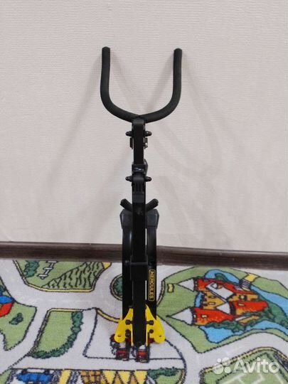 Стойка для саксофона баритона