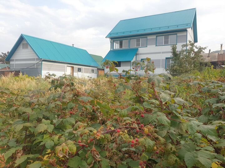 Дом 196 м² на участке 13 сот.