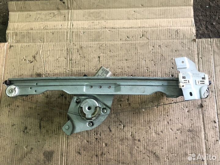 Renault sandero стеклоподъемник