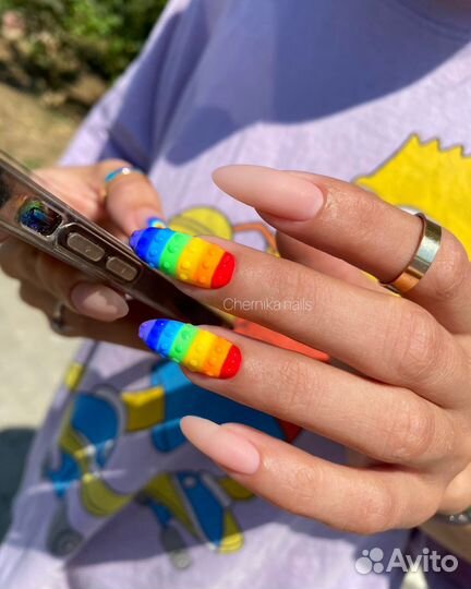 Модель на маникюр и педикюр бесплатно