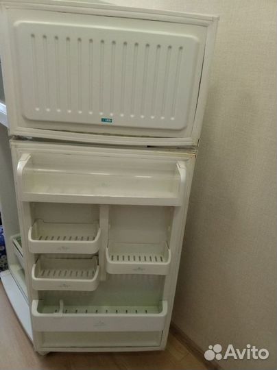 Холодильник Stinol