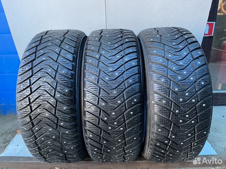 Yokohama Ice Guard IG65 215/50 R17