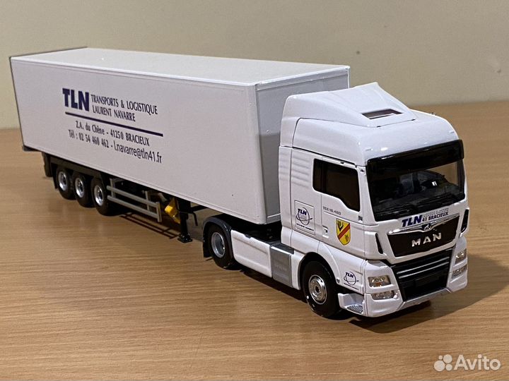 Модель Грузовика MAN TGX euro 6C semitrailer