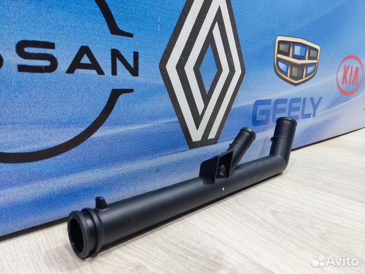 Патрубок радиатора охлаждения двс Renault megane 2