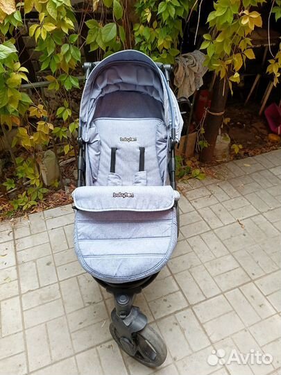 Прогулочная коляска