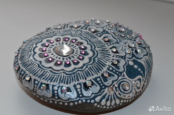 Камень роспись