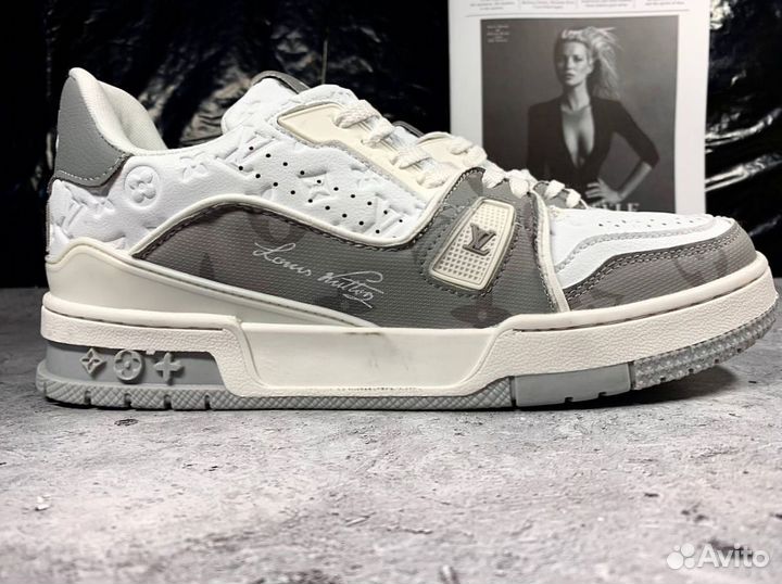 Кроссовки Louis Vuitton серые