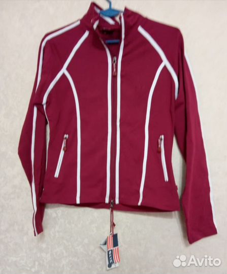 Костюм спортивный