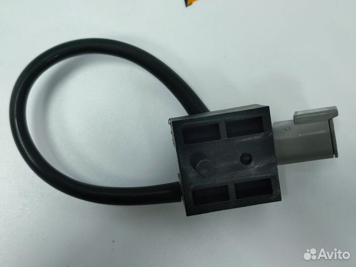 Датчик стоп сигналов (лягушка) JCB 332/С9990