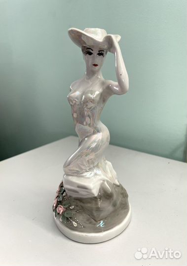 Статуэтка подставка под свечу