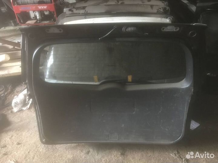 Дверь багажника Toyota Fielder 140