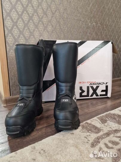 Снегоходные ботинки